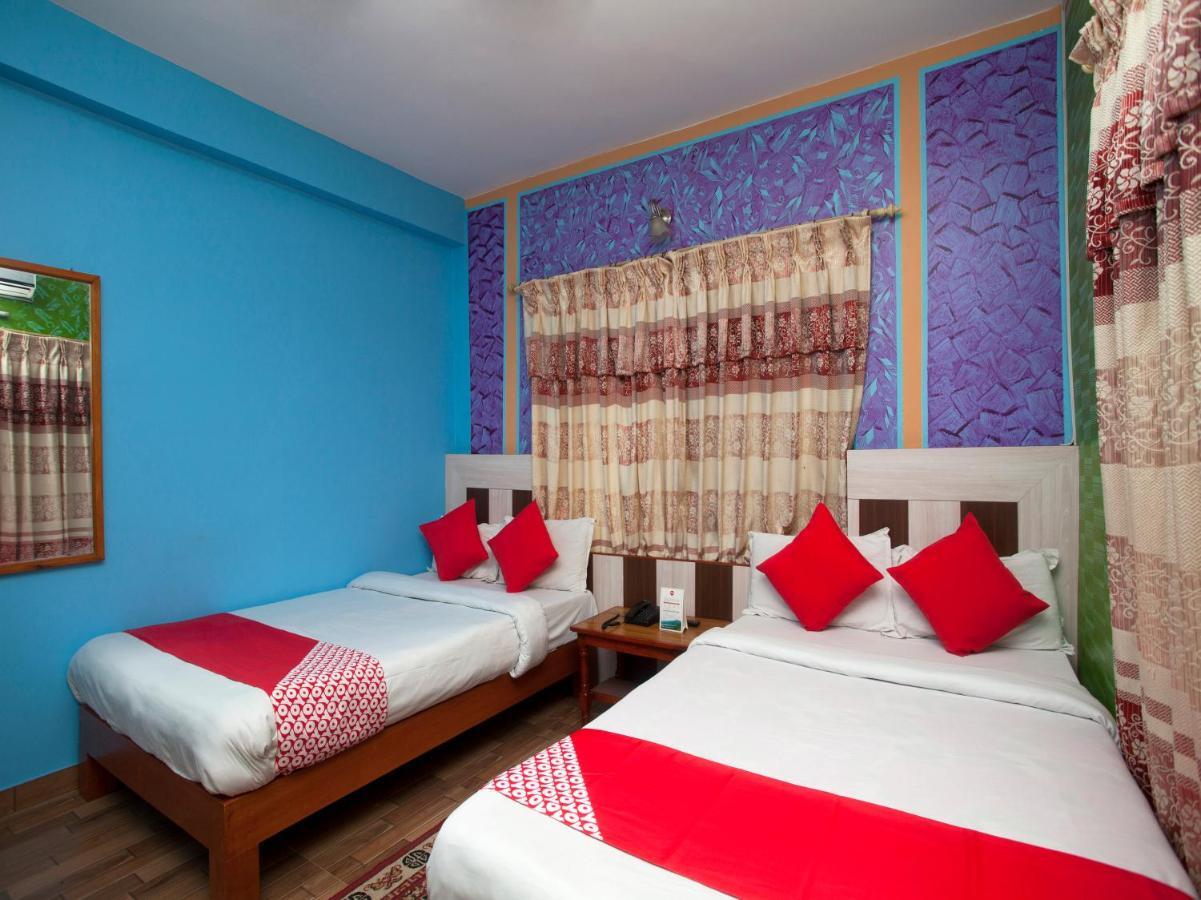 Hotel Point Pokhara Extérieur photo